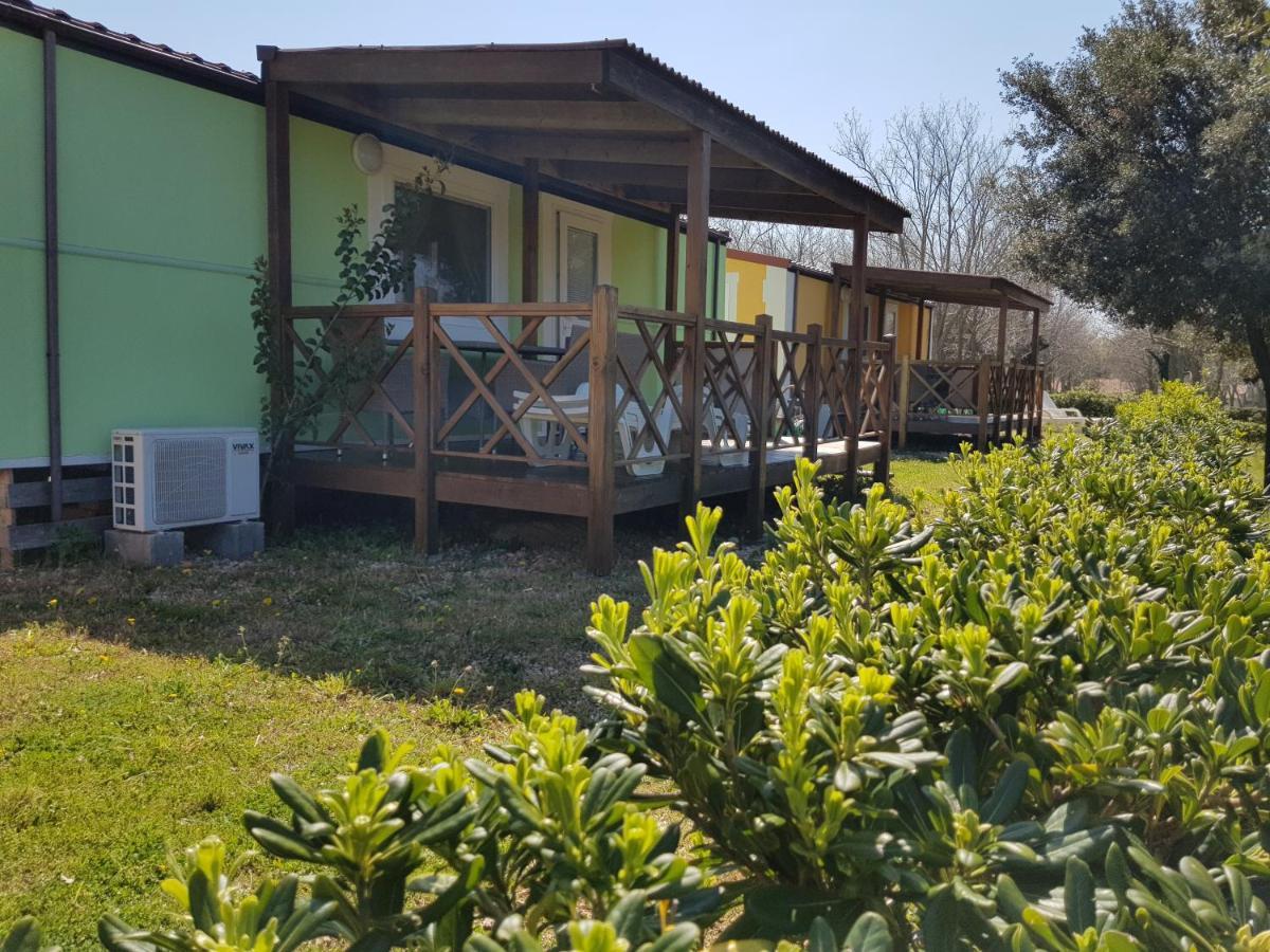 Naturist Mobile Homes Eden In Fkk Ulika Poreč Buitenkant foto