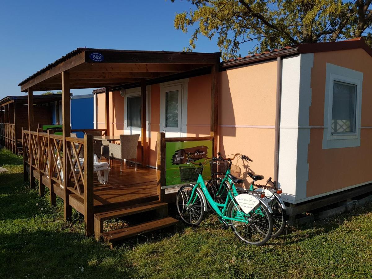 Naturist Mobile Homes Eden In Fkk Ulika Poreč Buitenkant foto