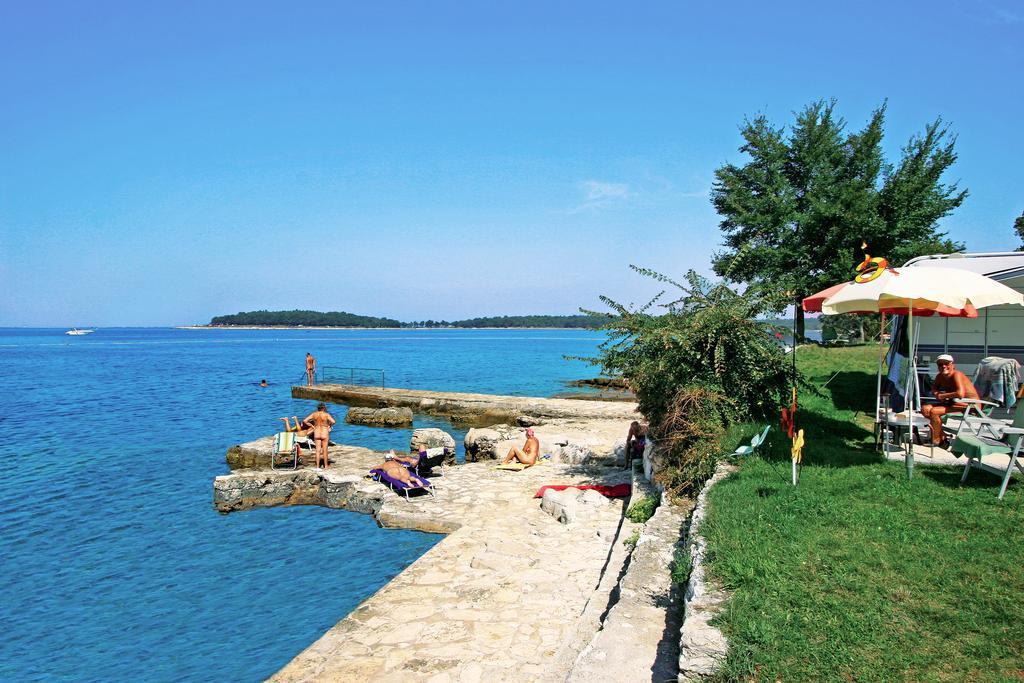 Naturist Mobile Homes Eden In Fkk Ulika Poreč Buitenkant foto
