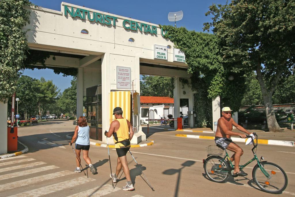 Naturist Mobile Homes Eden In Fkk Ulika Poreč Buitenkant foto